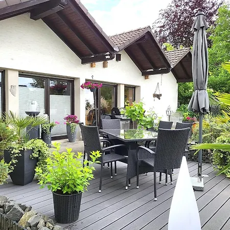 Regal In With Garden And Grill, Cleaning Included Daire